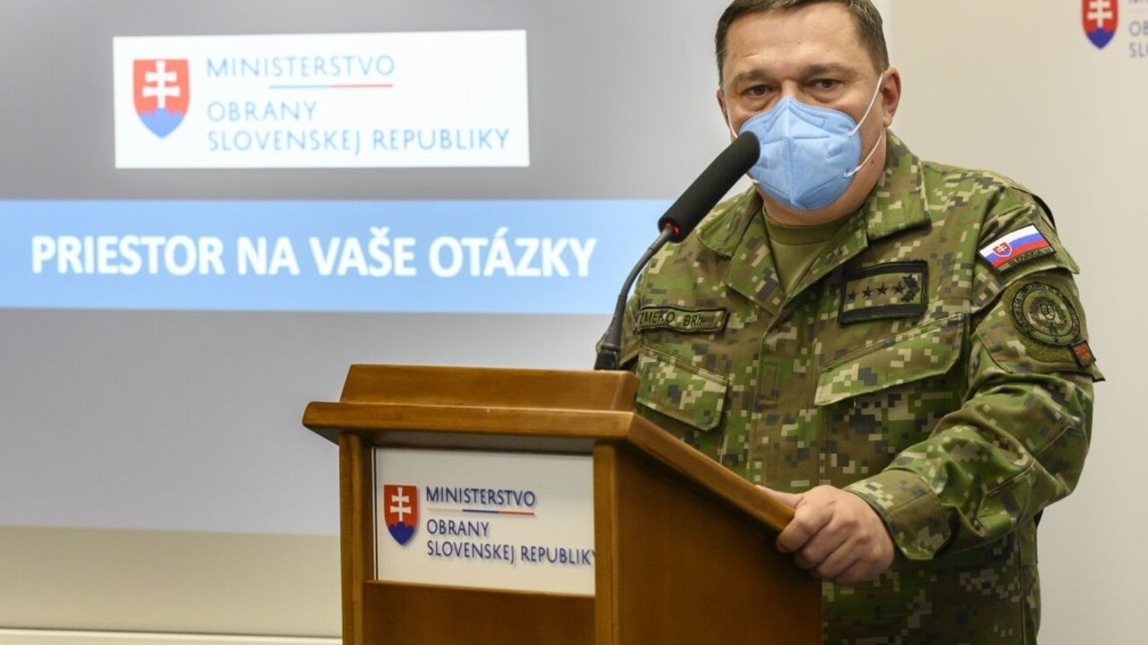 Ukrajinci kladú voči Rusom tvrdý odpor, boje zjavne nepostupujú podľa predstáv Putina, hovorí Zmeko