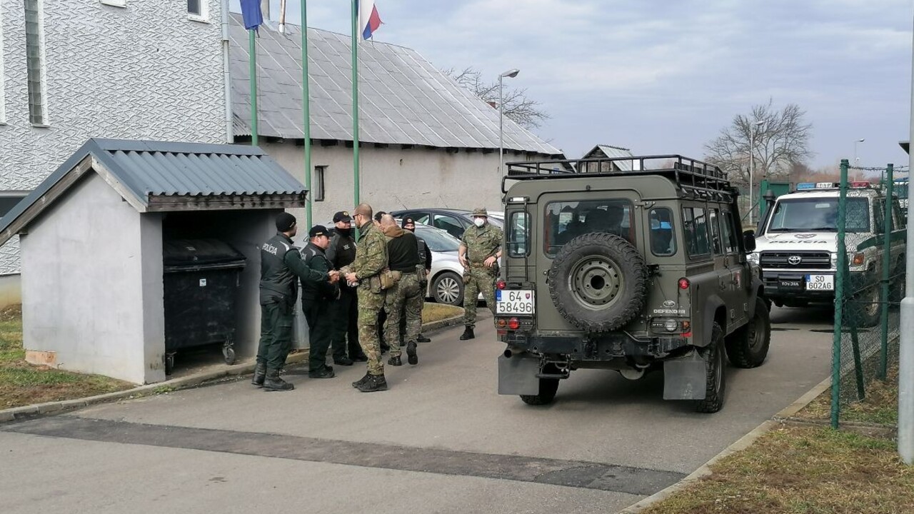Na hraniciach s Ukrajinou budú pomáhať aj dobrovoľníci. Prihlásilo sa ich už viac ako 70
