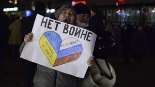 V Rusku silnejú výzvy Putinovi. Občania žiadajú ukončenie vojny