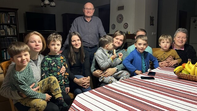 Manželia prichýlili Ukrajincov.