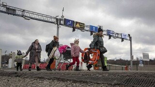 Pomoc pre utečencov z Ukrajiny sa rozbehla aj v mestách Trenčianskeho kraja. Niekde už poskytli aj ubytovanie
