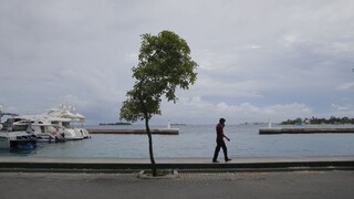 Pri Maldivách zakotvili luxusné jachty. Po sankciách ich tam presunuli ruskí oligarchovia