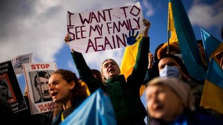 Sme nahnevaní na ruských politikov, lebo nám zabíjajú ľudí a ničia mestá, povedal obyvateľ Ukrajiny pre TA3