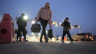 Do Poľska prišlo už milión ľudí. Medzi utečencami nie sú iba Ukrajinci