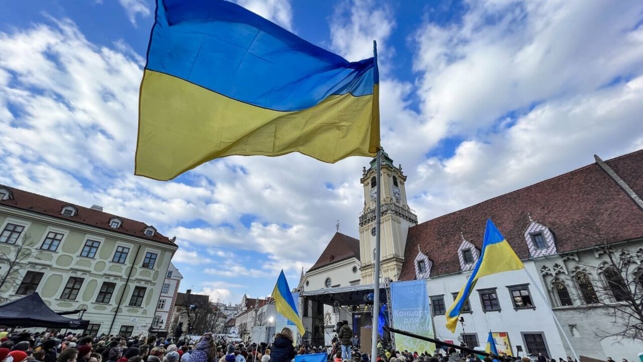 Obavy sú aj na Slovensku. Niektorí majú podľa prieskumu strach z krízy či tretej svetovej vojny