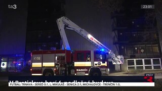 V Bratislave horí šesťposchodový parkovací dom
