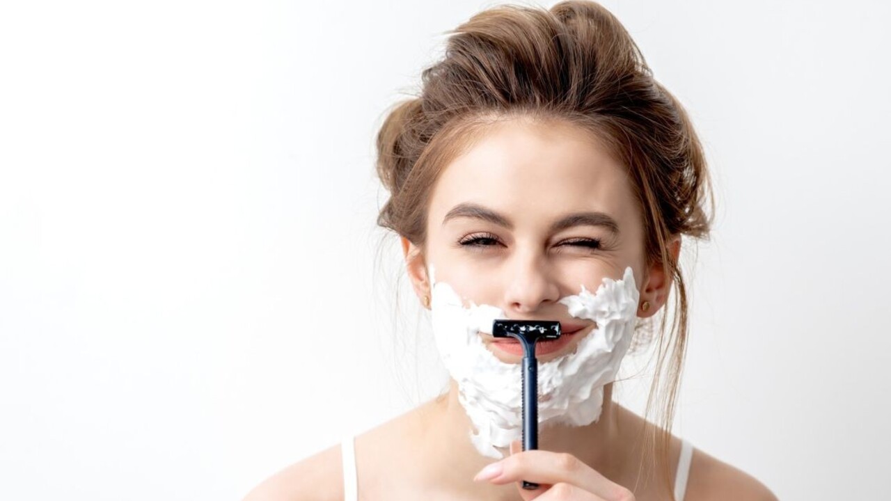 Chĺpky na tvári budú minulosťou: Takto zastavíte ich rast raz a navždy