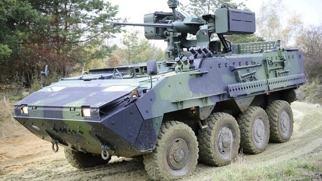 Bojové obrnené vozidlo KBVP Pandur II 8x8 CZ zavedené v českej armáde.