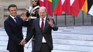 Lídri Francúzska a Nemecka opäť telefonovali s Putinom. Vyzývajú na okamžité prímerie na Ukrajine