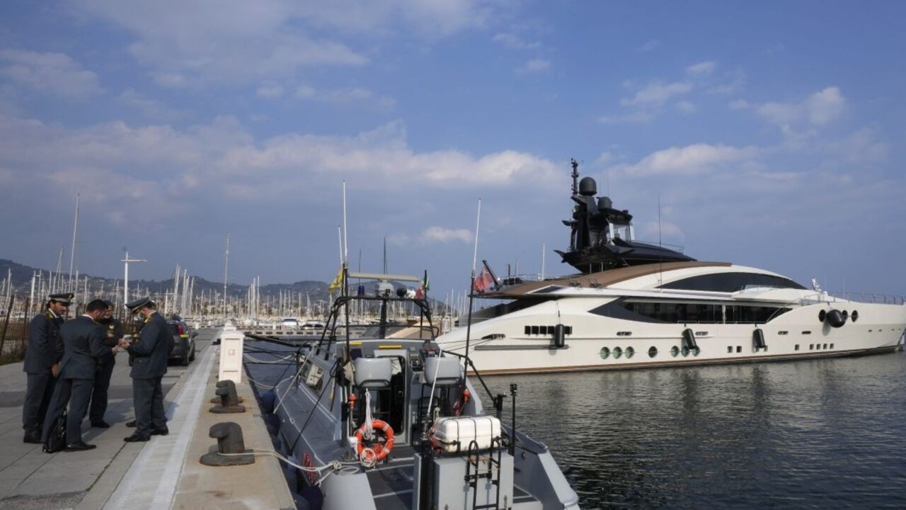 Talianska polícia zhabala ruskému oligarchovi luxusnú jachtu, jej hodnota je až 530 miliónov eur