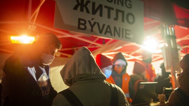 Lievik v Užhorode sa napĺňa. S náporom utečencov by mohla pomôcť armáda, myslí si Hegerov poradca