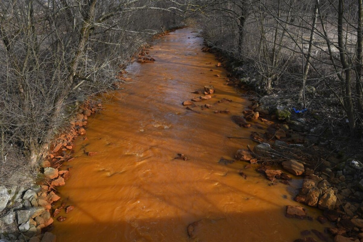 Rieka v obci Nižná Slaná.