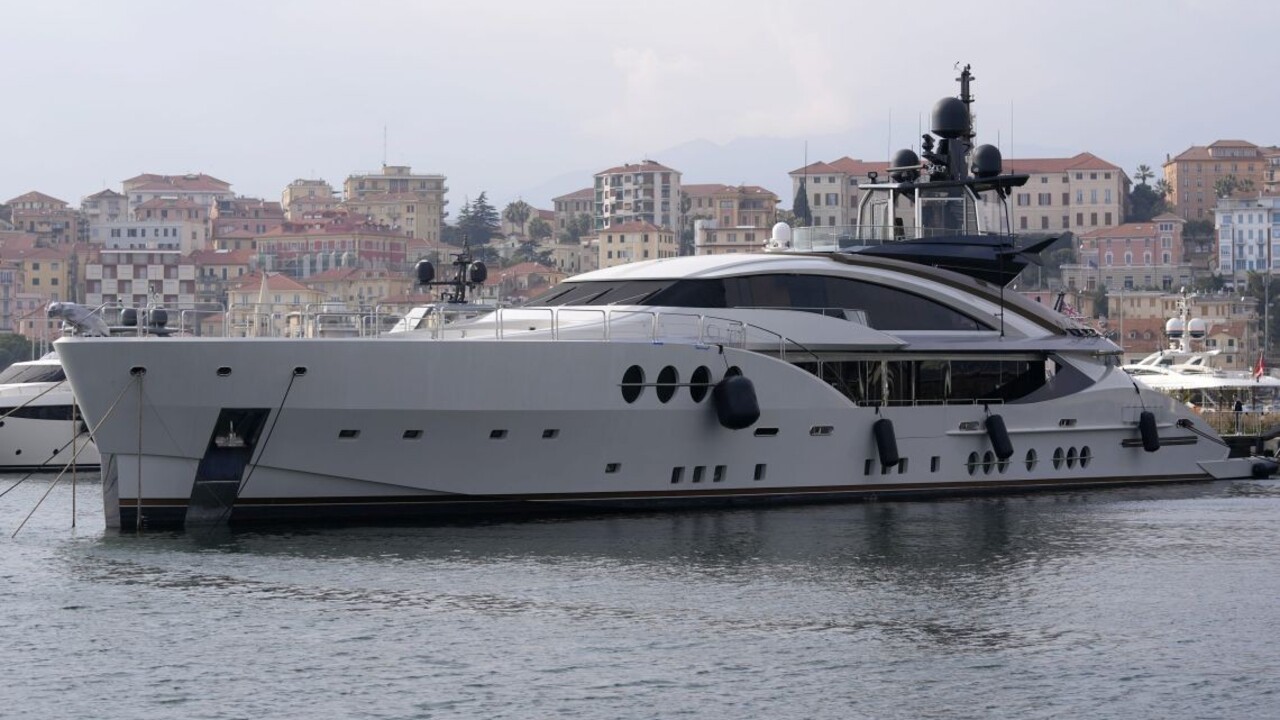 Ruský magnát príde o majetok na Sardínii. Tamojšia polícia ho skonfiškovala v súlade s najnovšími sankciami