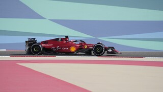 Pole position na úvodnej VC Bahrajnu získal Leclerc. Monoposty Ferrari rozdelil Verstappen