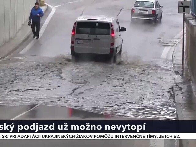 Podjazd v Ilave opakovane vytápalo, mesto sa opravy dočkalo po rokoch čakania