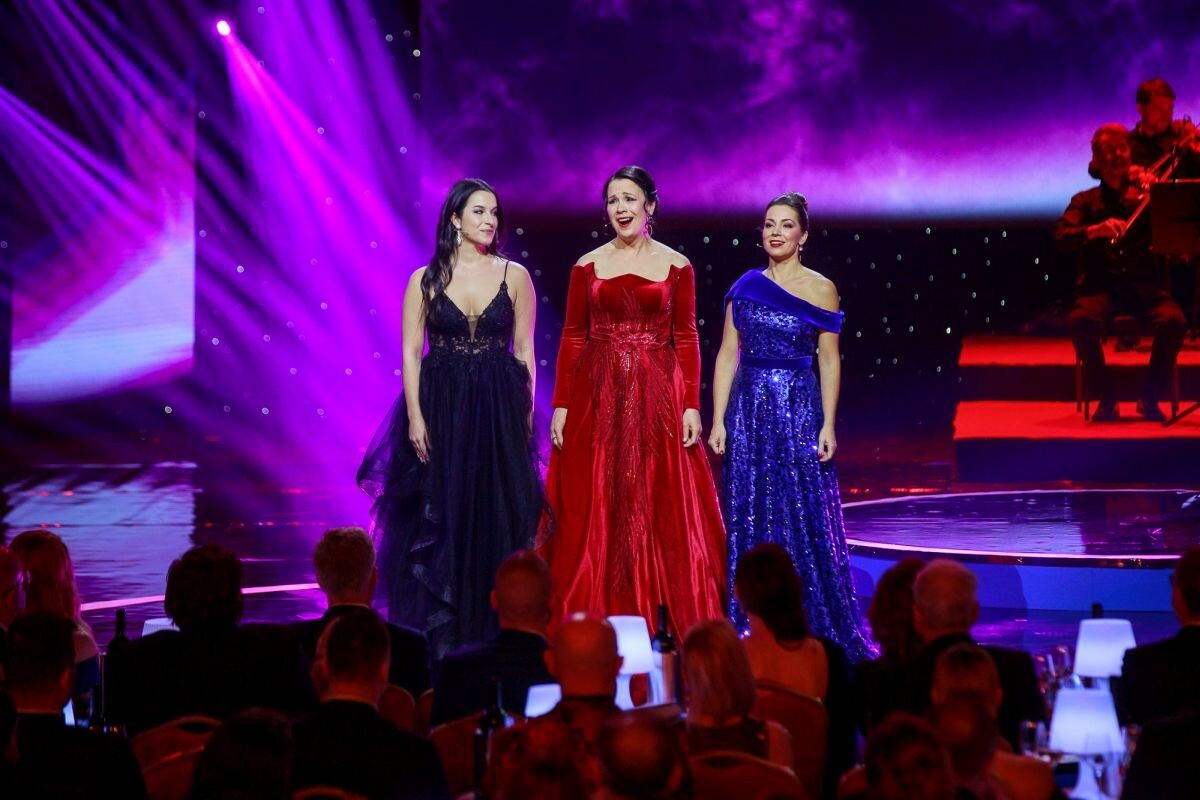 Galavečer Krištáľové krídlo.