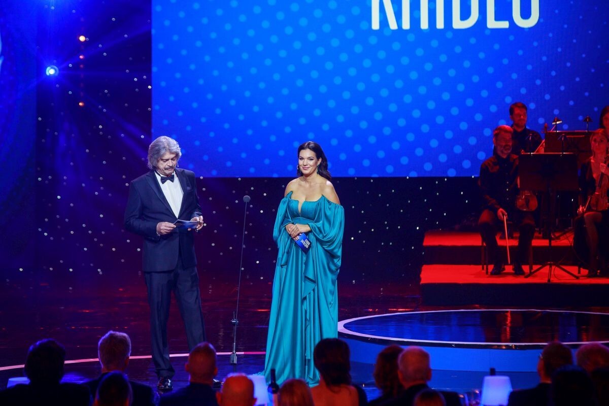 Galavečer Krištáľové krídlo.