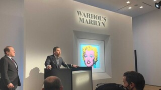 Warholova modrá Marilyn Monroe ide do dražby. Stáť môže 200 miliónov dolárov