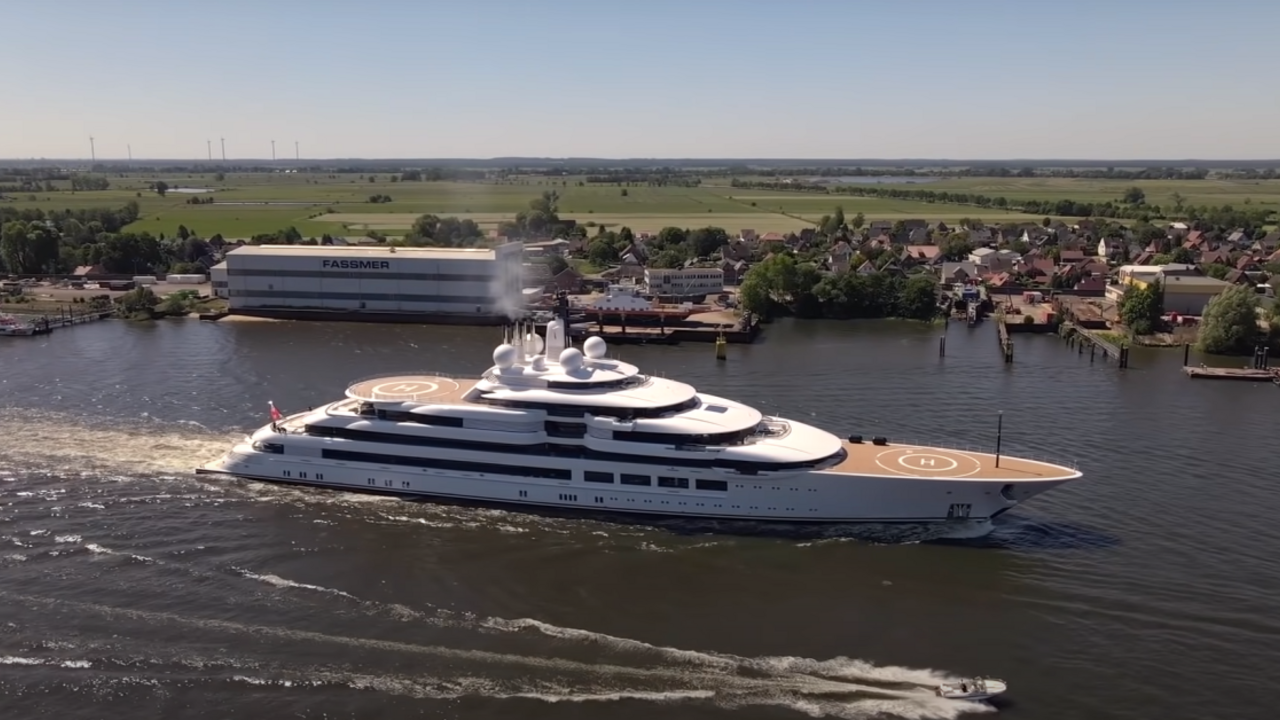 Navaľného organizácia: Putinova superjachta za 700 mil. dolárov je v Taliansku