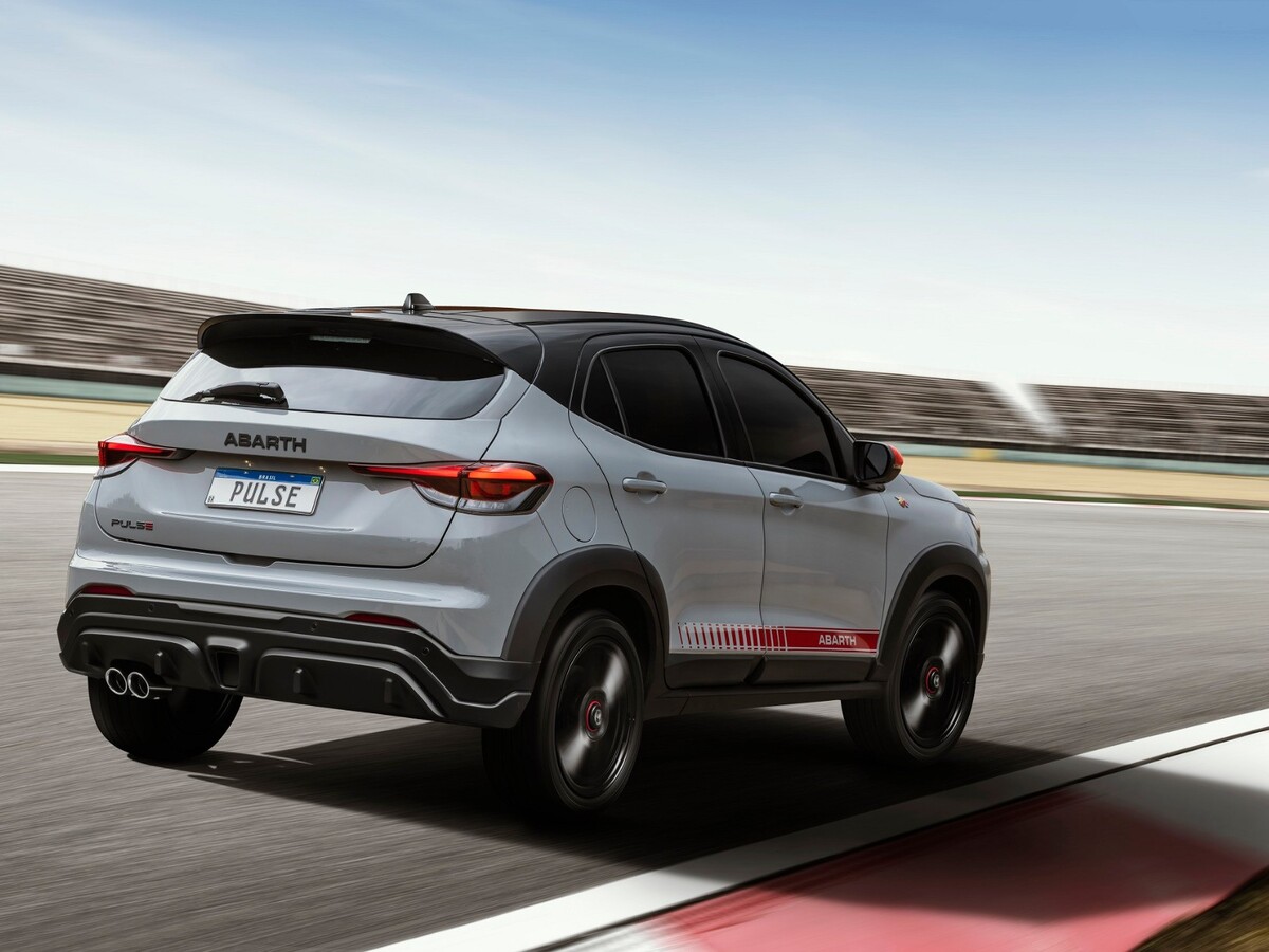 Abarth Pulse je športovo ladený crossover za prijateľnú cenu. Dostane sa však aj na náš trh?