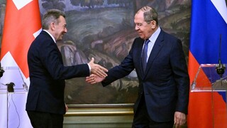 Civilisti musia byť chránení, zdôraznil šéf Červeného kríža. Hovoril o tom s Lavrovom