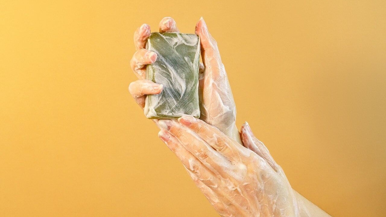 Najlepšie domáce odstraňovače škvŕn: Žiadne čistiace prostriedky nepotrebuje, stačí vám toto