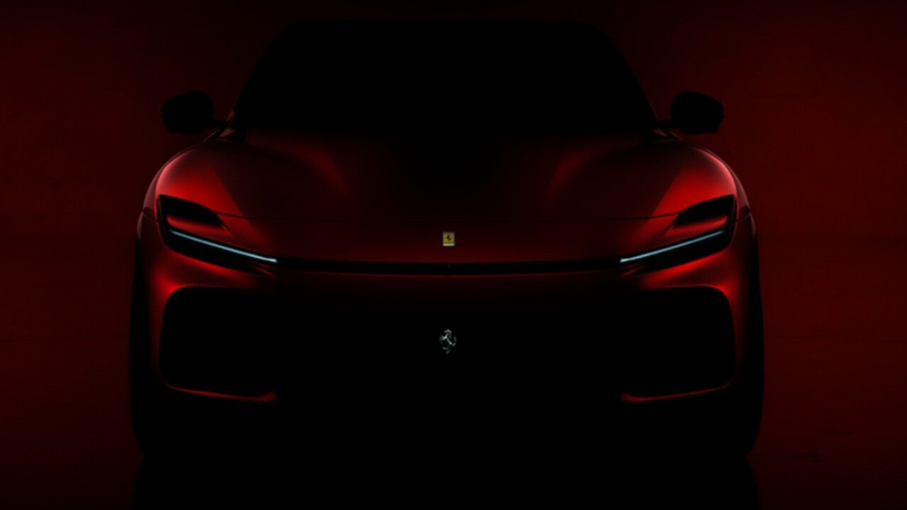 Ferrari zverejnilo prvý záber zachytávajúci pripravované SUV