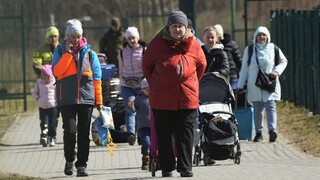 Tak takto?!: V Ukrajine opustilo domovy desať miliónov ľudí, na našej východnej hranici čakajú státisíce utečencov