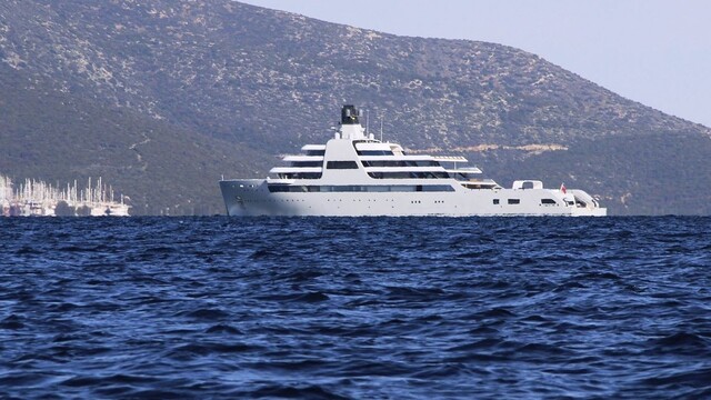 Luxusná jachta "Solaris", ktorá patrí ruskému podnikateľovi Romanovi Abramovičovi.