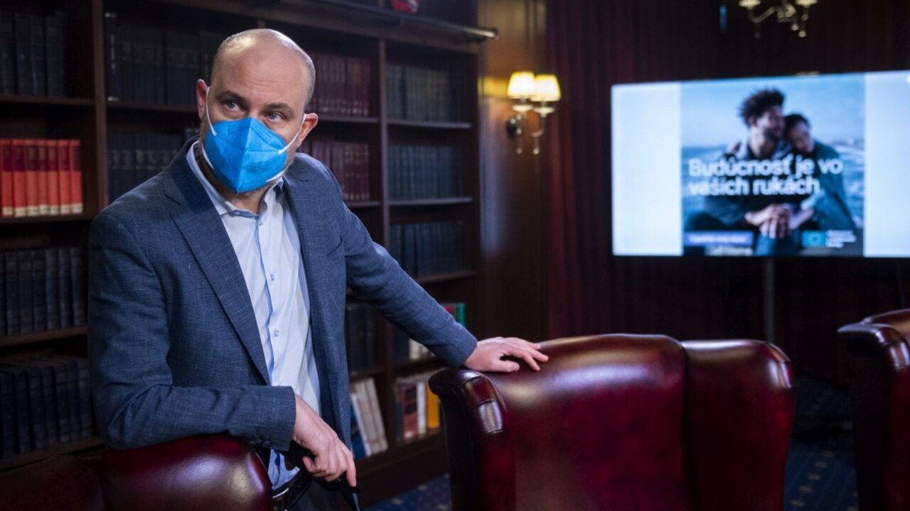 Bilčík bude bojovať s dezinformáciami na európskej úrovni, zvolili ho za koordinátora výboru