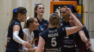 Senzácia sa nekoná. Volejbalistky Slávie idú do boja o titul, zdolali Pirane