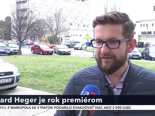 Heger je rok vo funkcii. Je premiérom, ktorý hľadá kompromisy a nie konflikty, myslí si politológ