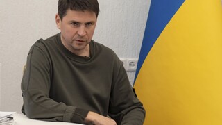 Rusi rýchlo ustupujú zo severu Ukrajiny, volia novú taktiku, tvrdí poradca ukrajinského prezidenta