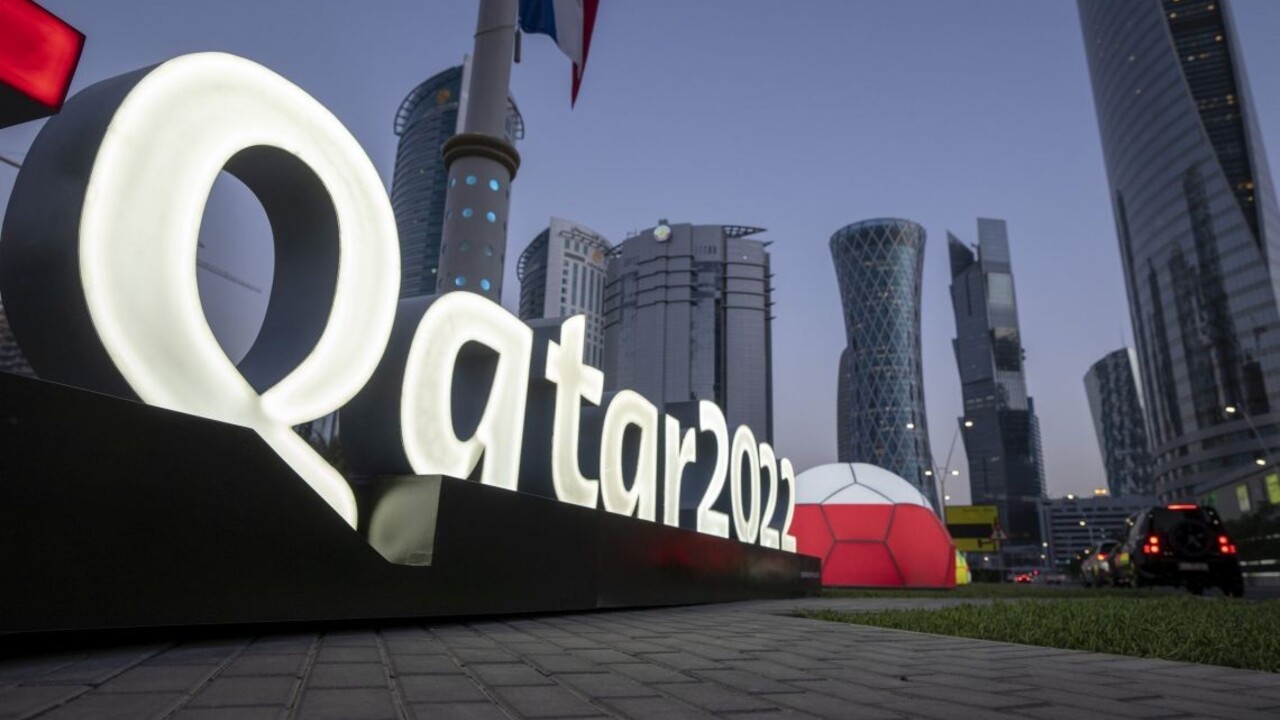 Futbal-MS2022: FIFA má podľa AI tlačiť na Katar, aby zreformoval pracovné právo