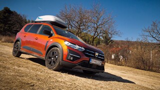 Dacia Jogger je jednou z najočakávanejších noviniek. Pozreli sme sa na dve jej verzie