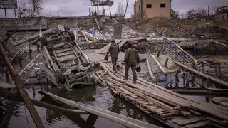 ONLINE: Rusi tvrdia, že dobyli Mariupol. Ukrajina odrazila deväť útokov v Donbase