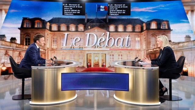 Predvolebná debata Macrona a Le Penovej trvala takmer tri hodiny.