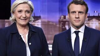 Macron pred finále: Le Penová šíri v kampani hnev, nesmieme dopustiť novú železnú oponu