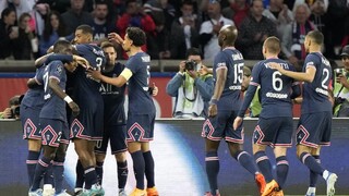 Paríž Saint German vyhral desiaty titul v Ligue 1. Fanúšikovia však hráčov pri oslavách ignorovali