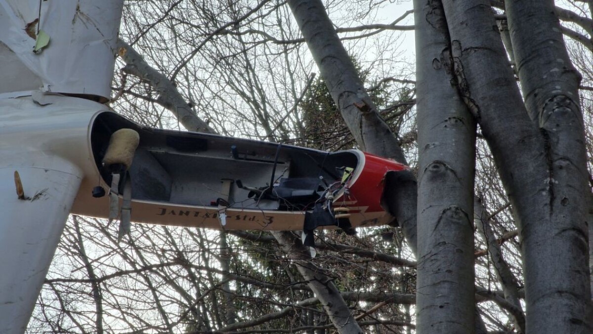 Zrážka dvoch vetroňov.