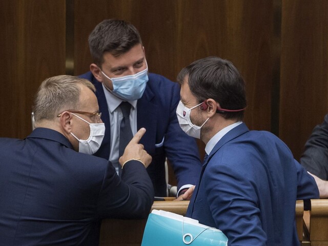 Kollár bránil Borguľu a verejne vyzval Mikulca, aby odstúpil z funkcie