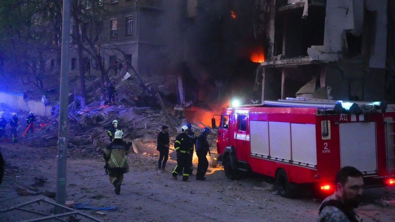 Po útoku na Kyjev hlásili jednu obeť. Je ňou novinárka stanice Slobodná Európa