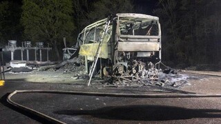 Najmenej 26 ľudí zahynulo pri zrážke autobusu, auta a cisterny na Ukrajine