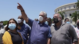 Počet obetí po mohutnej explózii v Havane stúpol. Mnohí sú ešte pod troskami