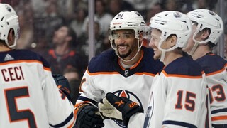NHL: Hokejisti Tampy Bay prehrali na ľade s Torontom, Edmonton triumfoval v Los Angeles