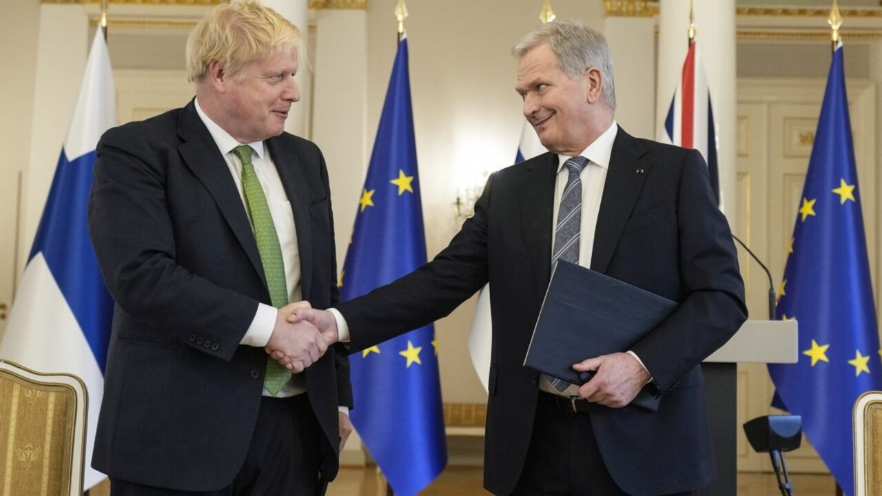 Británia a Fínsko podpísali novú bezpečnostnú dohodu. V prípade núdze si prídu navzájom na pomoc