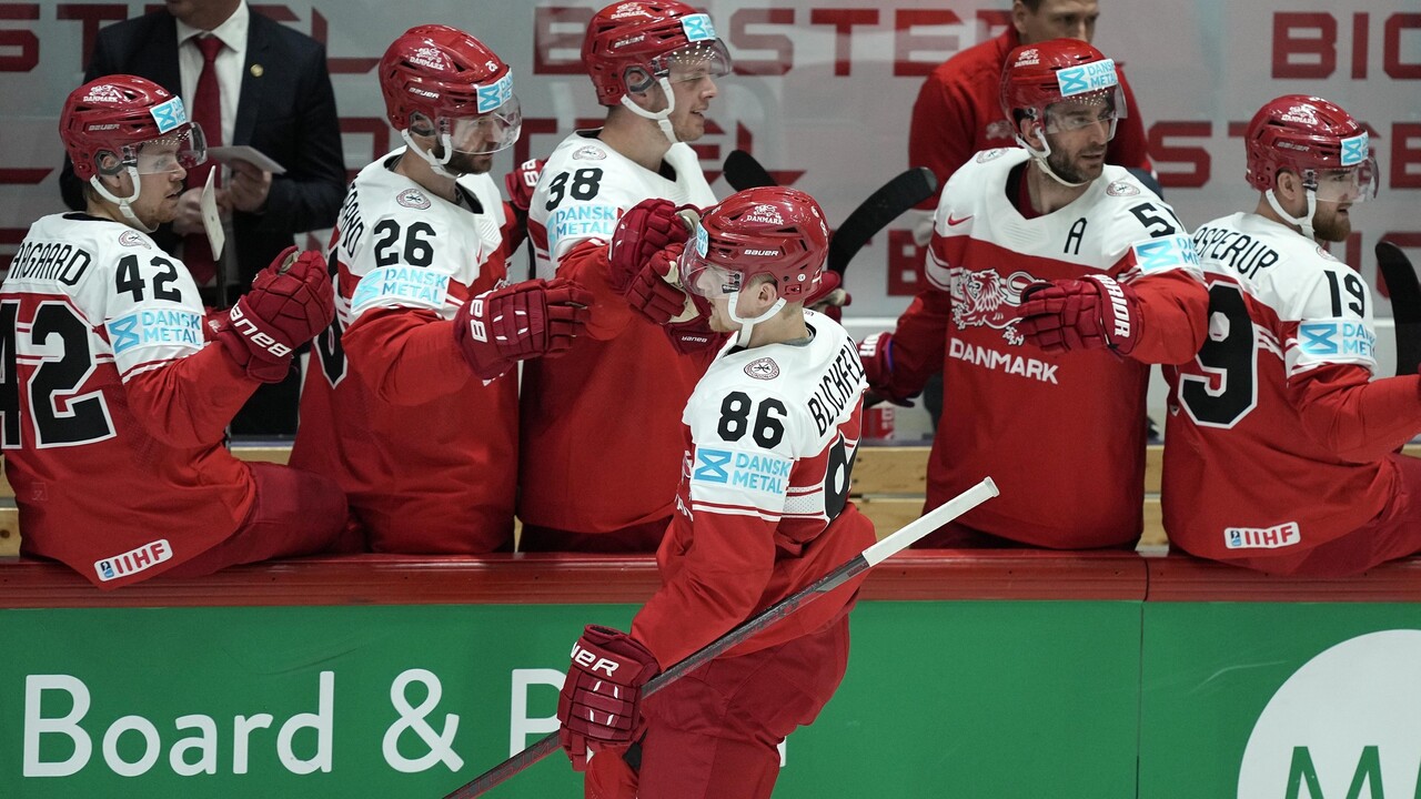 Dánsko rozobralo Kazachstan 9:1, napomohol k tomu hetrik Blichfelda