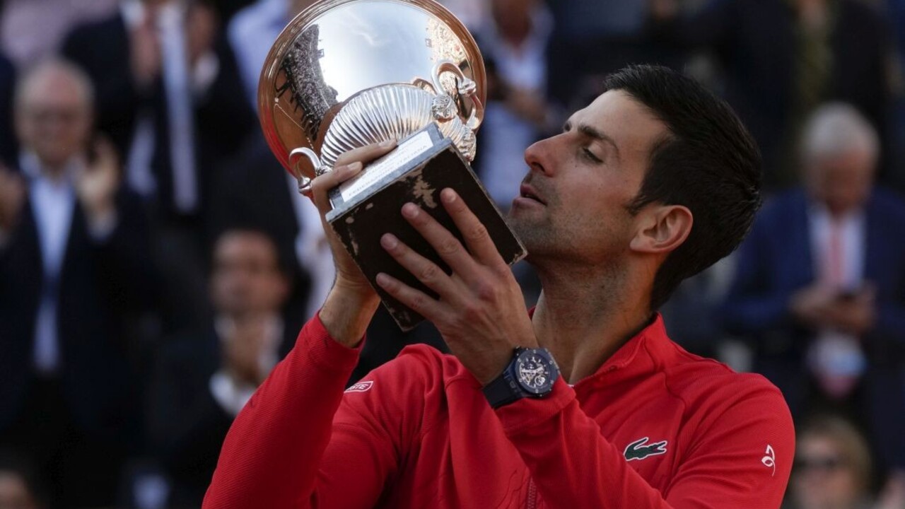 Djokovič zdolal v Ríme Tsitsipasa, pripísal si prvý triumf v tomto roku
