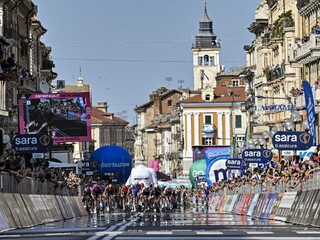 13. etapa Gira bola zvlnená, merala desiatky kilometrov