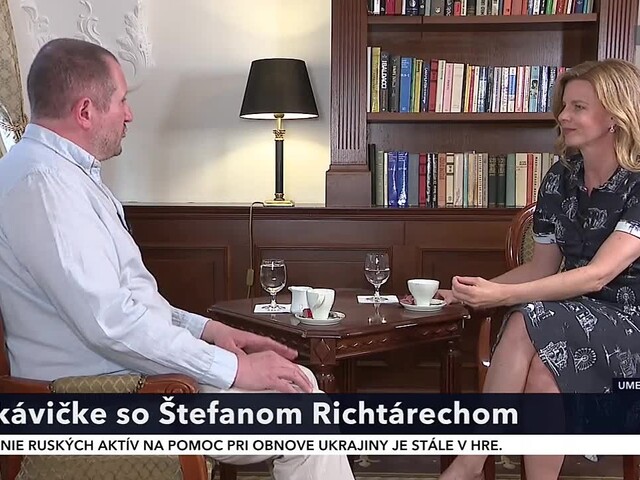 Na kávičke so Štefanom Richtárechom: Divadlo, umenie a kultúra formuje spoločnosť